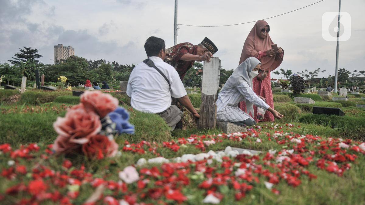 Arti Mimpi Bunga Kuburan: Lebih dari Sekadar Pertanda Kematian