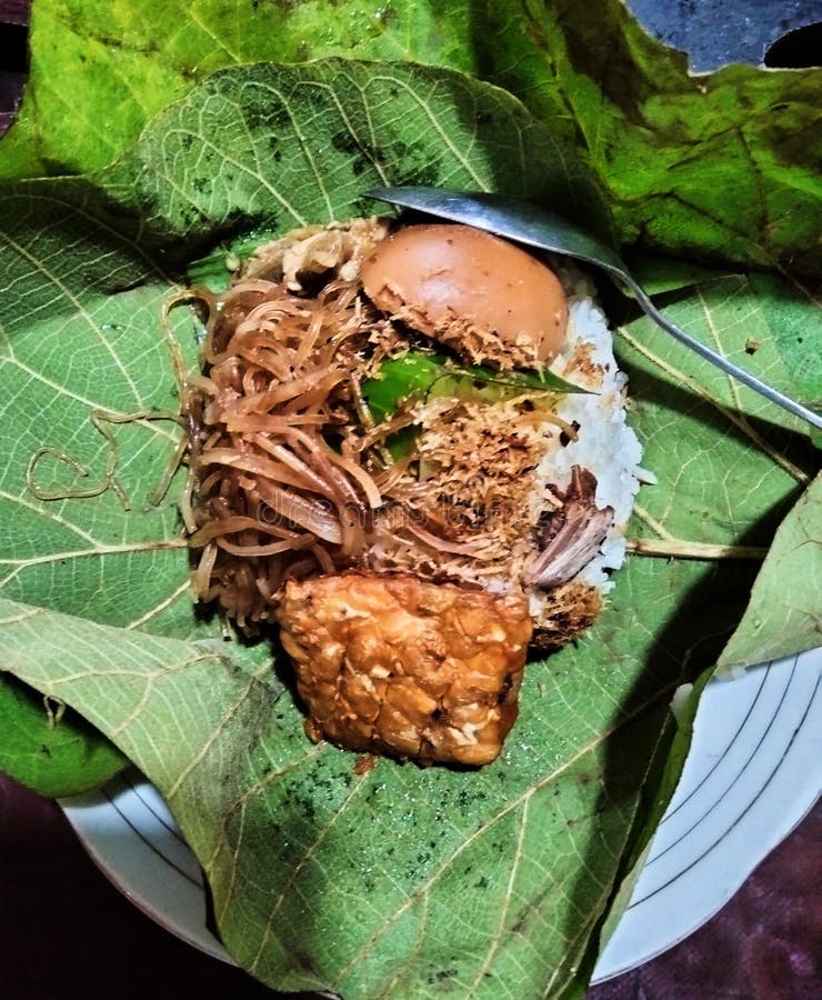 Memahami Makna di Balik Mimpi Makan Nasi Berkat