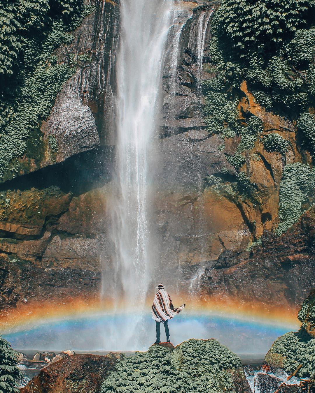 Keindahan dan Ekosistem Alami Air Terjun
