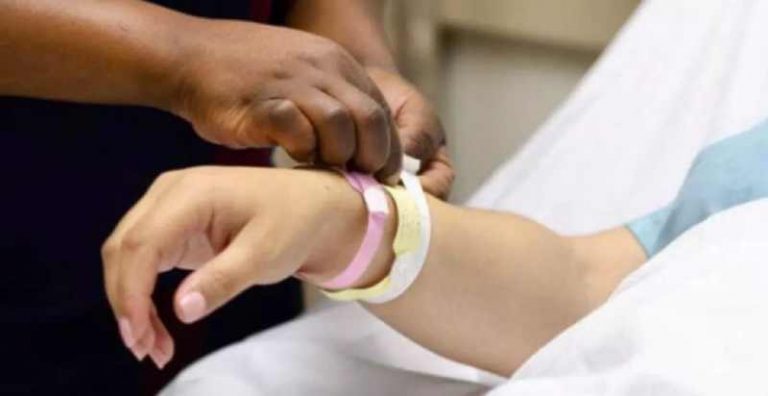 Mengungkap Makna Mendalam Gelang Putih