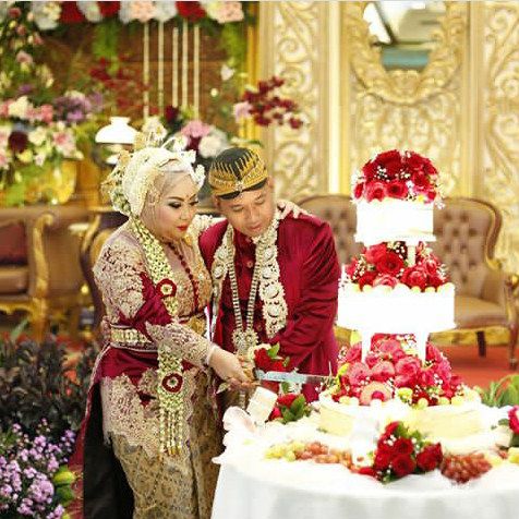 Panduan Pemotongan Kue Pengantin: Seni Membagi Kebahagiaan Secara Merata