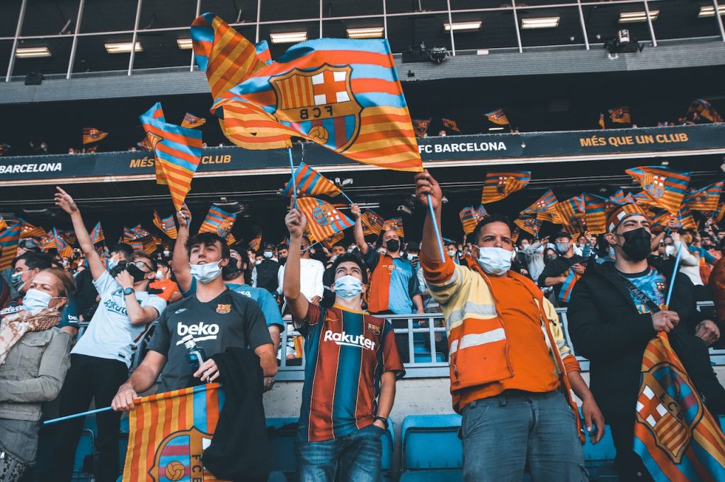 Mimpi Nonton Bola: Memahami Akses dan Dampaknya