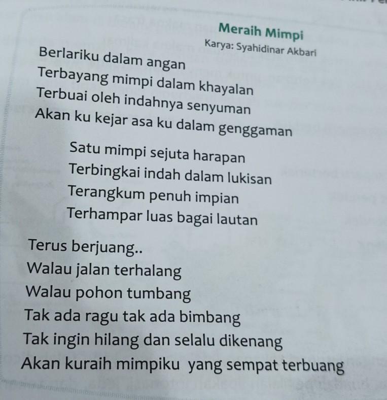 Menjelajahi Puisi: Jembatan Antara Mimpi dan Harapan