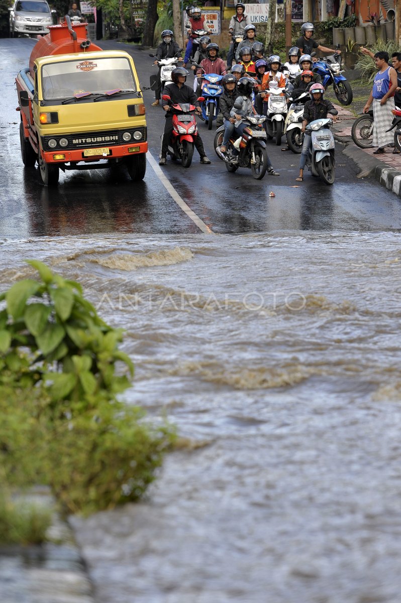 Memahami Mimpi Sungai Meluap Secara Alami dan Merata: Sebuah Analisis